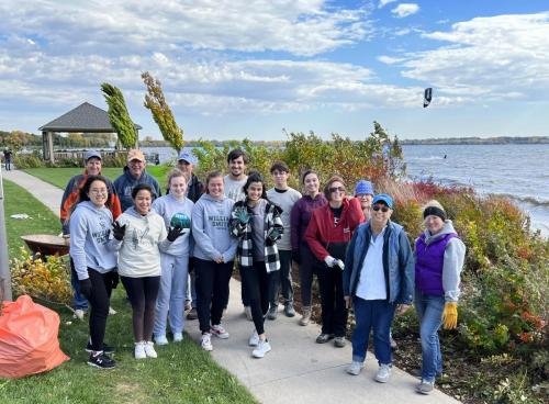 Lakefront-Clean-up-Fall-2022-01
